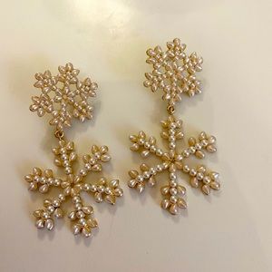 Pearl snowflake earrings